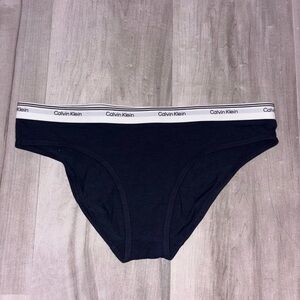 Calvin Klein Girls' Black panties